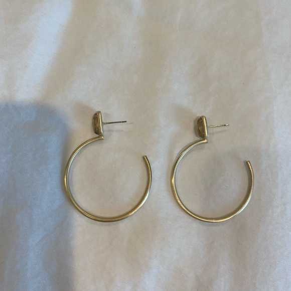 Kendra Scott Small Pepper Hoop Earrings in gold with nude abalone - Picture 5 of 5